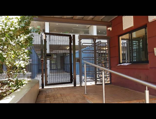 2 BEDROOM APARTMENT SOLD IN HATFIELD